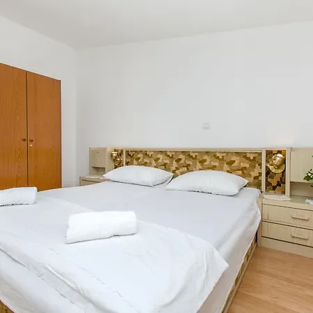 Neda Apartment Duce